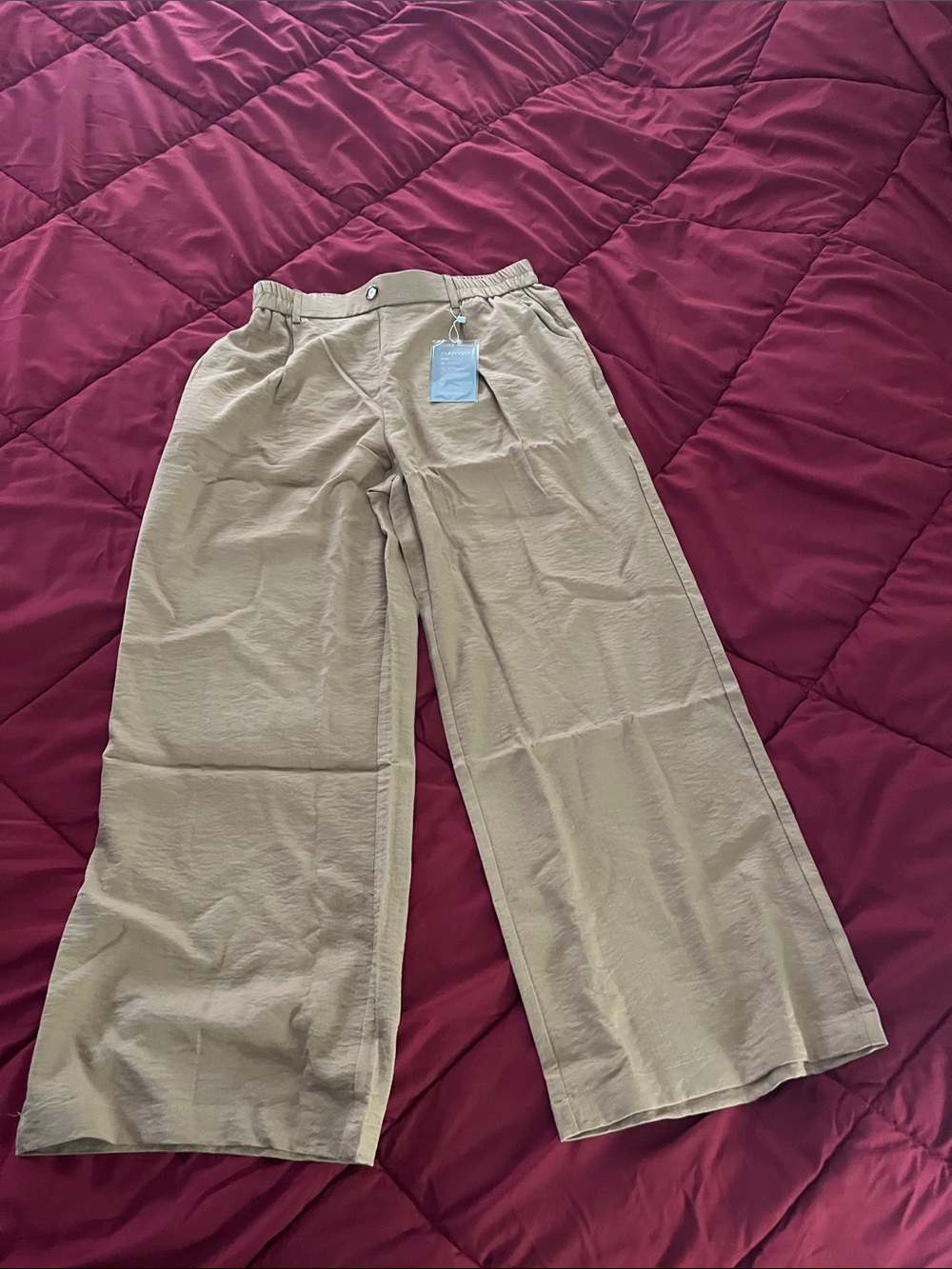 NWT Wide-Leg Beige Bottoms - Neutral Casual/Dress Pants